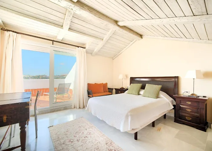 Cozy 3 Bed Duplex Apartment With Shared Swimming Pool In Nueva Andalucia